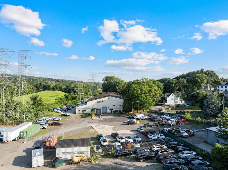 More Photos Of 73 Ramapo Valley Rd, Mahwah Warehouse For Lease