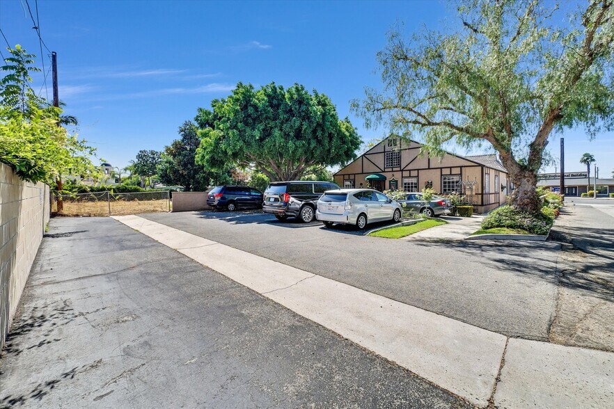 More Photos Of 1953 E Chapman Ave, Fullerton Medical For Sale