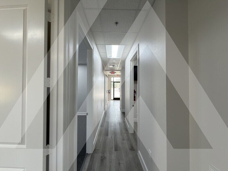 More Photos Of 18723 Mueschke Rd, Cypress Office For Lease