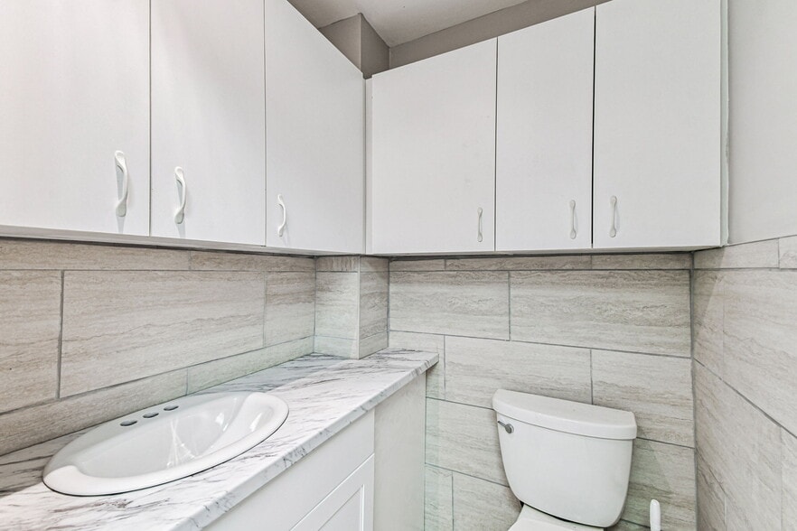 More Photos Of 3804 Gunn Hwy, Tampa Medical For Sale