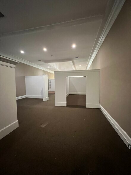 More Photos Of 1537 Main St, Columbia Storefront Retail Office For Lease