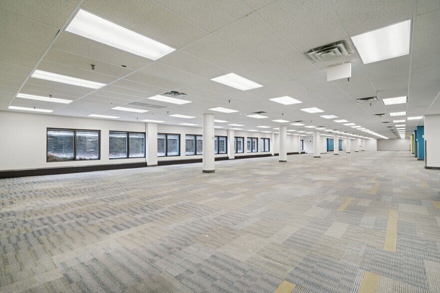 More Photos Of 5199 Rue Sherbrooke E, Montréal Apartments For Lease