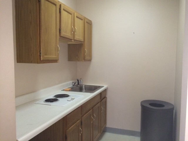 More Photos Of 18 Dartmouth St, Malden Storefront Retail Office For Lease