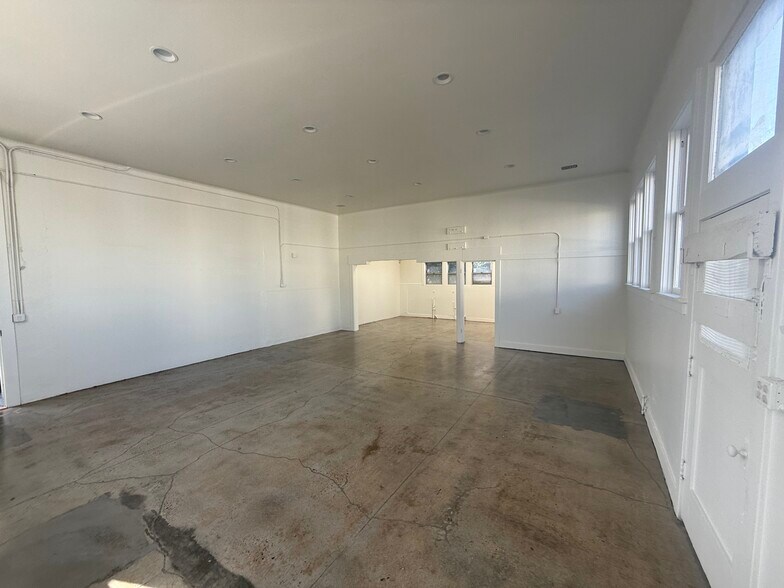 More Photos Of 666 Cowles St, Long Beach Warehouse For Lease