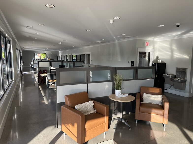 More Photos Of 1501 Callahan Dr, Knoxville Auto Dealership For Lease