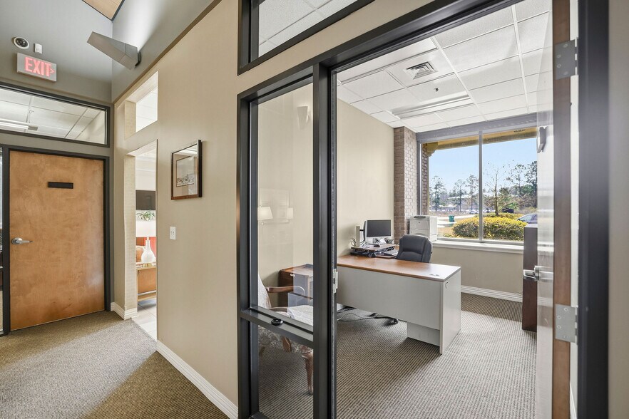 More Photos Of 68031 Capital Trace Row, Mandeville Office For Sale