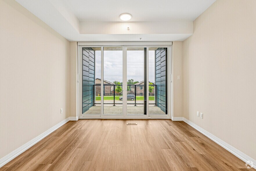 More Photos Of 600 Sunningdale Rd E, London Apartments For Sale