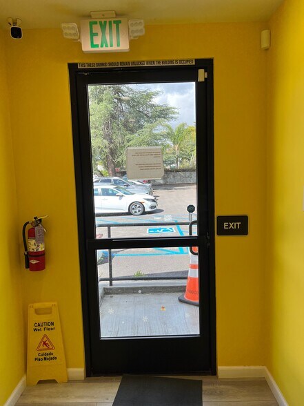 More Photos Of 1143 N Lake Ave, Pasadena Medical For Lease