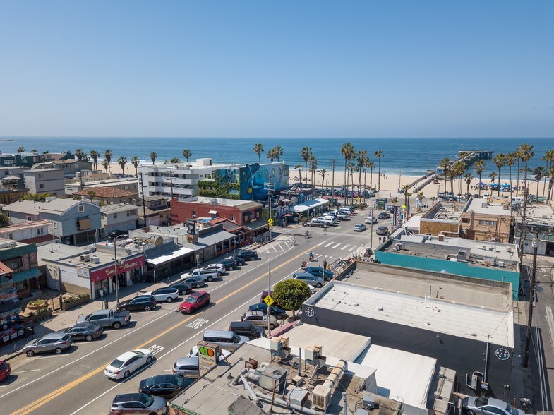 More Photos Of 22 Washington Blvd, Venice Restaurant For Lease