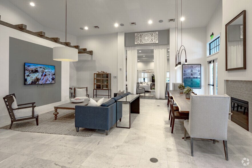 More Photos Of 1351 S Federal Hwy, Boynton Beach Apartments For Lease