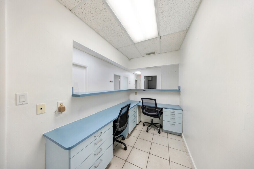More Photos Of 700 E 1st Ave, Hialeah Medical For Lease