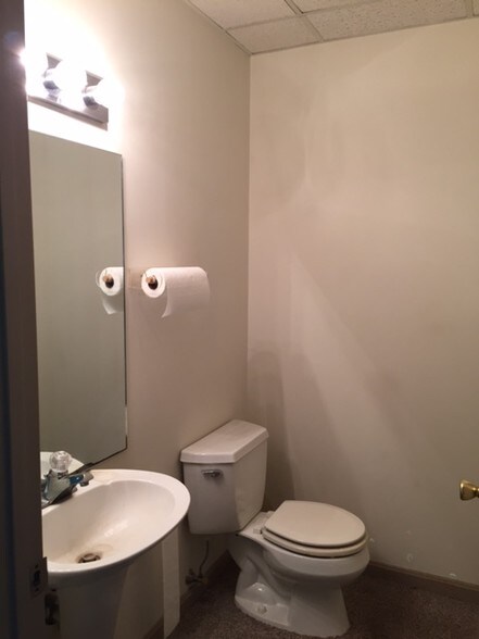 More Photos Of 57 Saulsbury Rd, Dover Medical For Lease