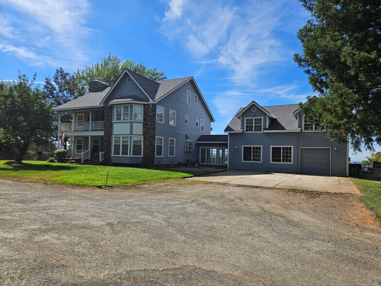 More Photos Of 10580 Dickson Rd, Plymouth Winery Vineyard For Sale