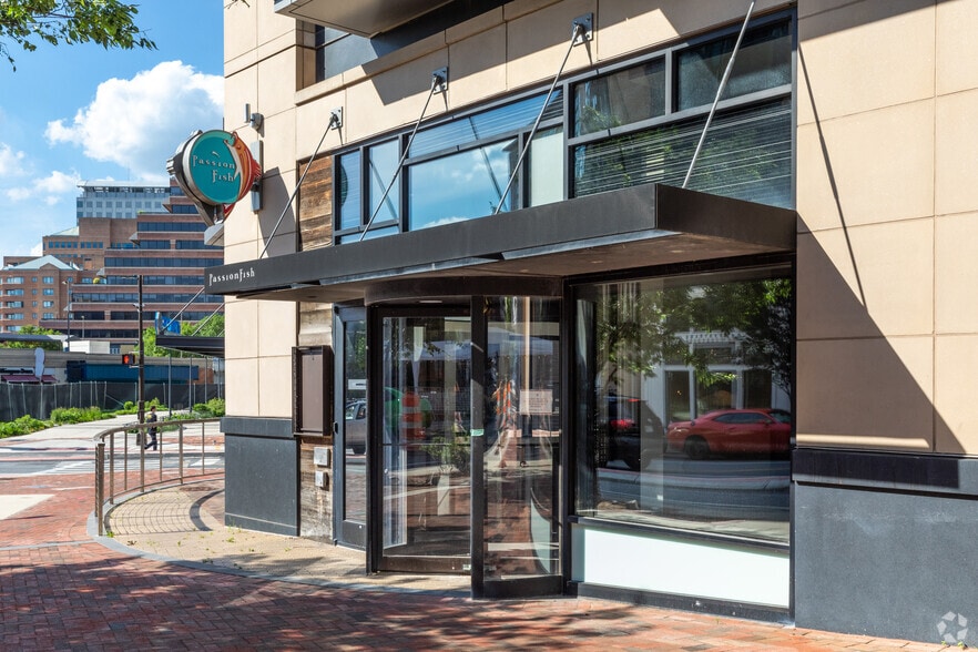 More Photos Of Bethesda Ave & Woodmont Ave, Bethesda Unknown For Lease