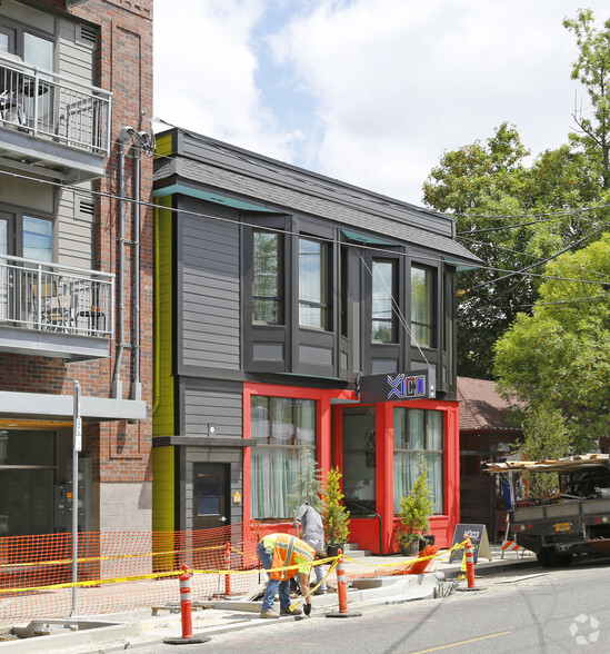 Primary Photo Of 3715-3721 SE Division St, Portland Storefront Retail Residential For Lease