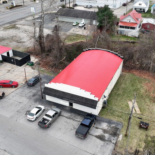More Photos Of 1900 8th Ave, Parkersburg Garden Center For Sale