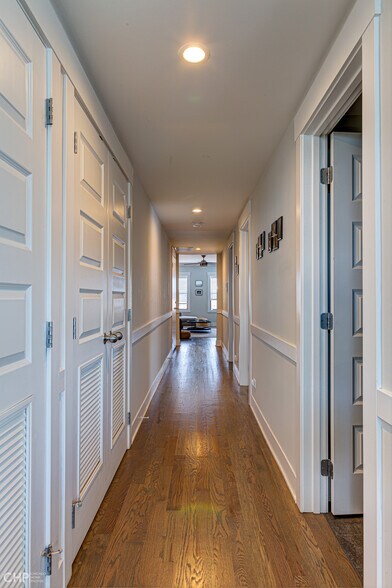 More Photos Of 6710-6712 N Northwest Hwy, Chicago Apartments For Sale