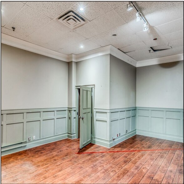 More Photos Of 67 Glenbrook Pl SW, Calgary Office For Sale