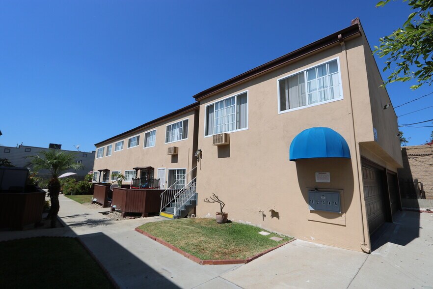 More Photos Of 2331 Walnut Ave, Signal Hill Multifamily For Sale