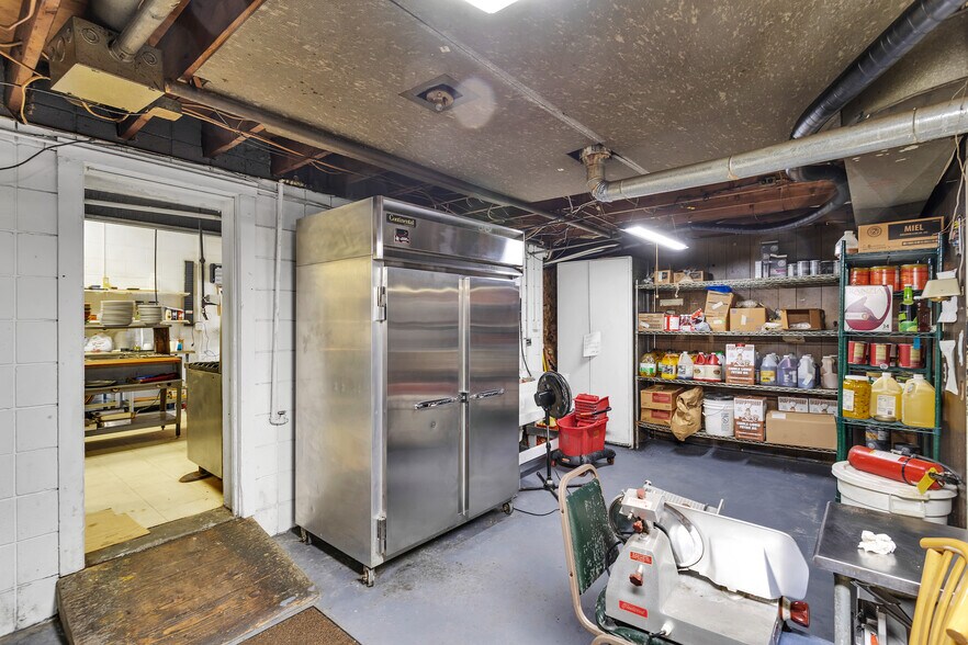 More Photos Of 110 E Pennsylvania Ave, New Stanton General Retail For Sale