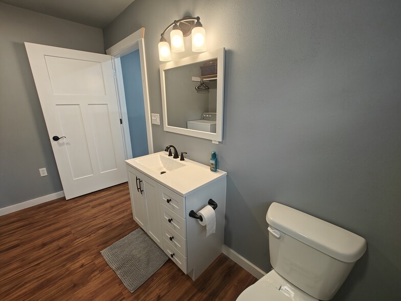 More Photos Of 32514 Highway 82, Cookson Flex For Sale