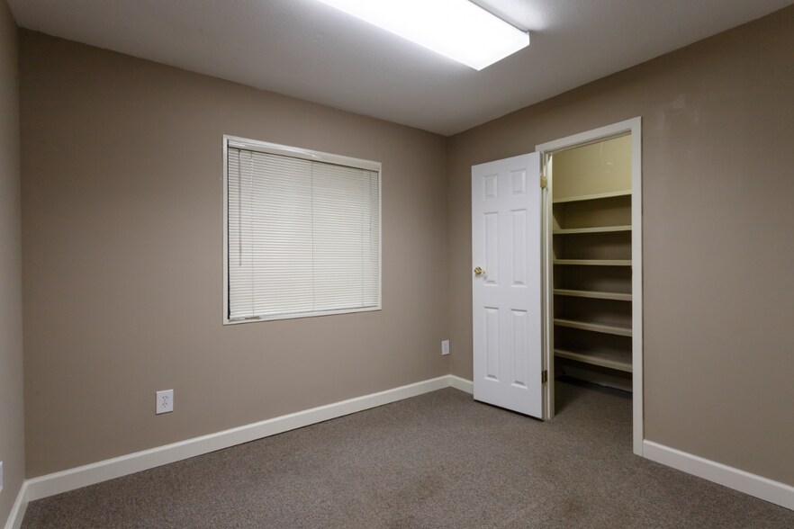 More Photos Of 2024 Arkansas Valley Dr, Little Rock Office For Sale