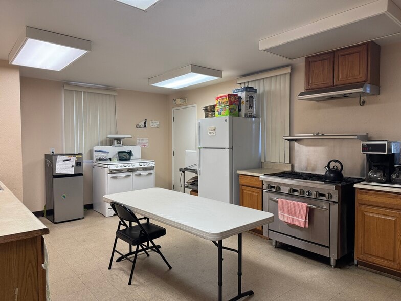 More Photos Of 4679 W El Segundo Blvd, Hawthorne Religious Facility For Sale