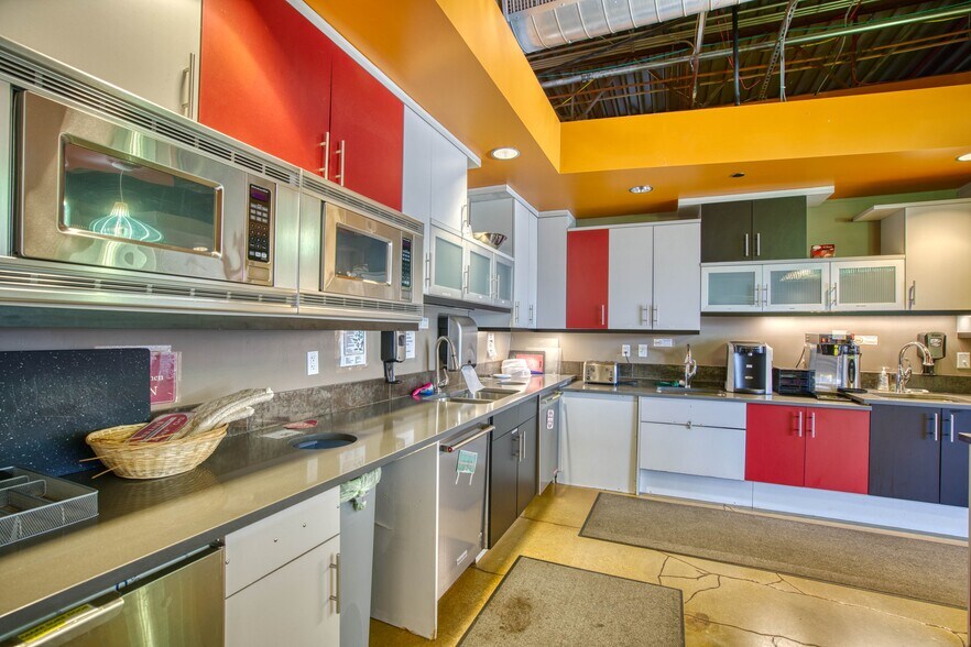 More Photos Of 6000 Spine Rd, Boulder Research And Development For Lease