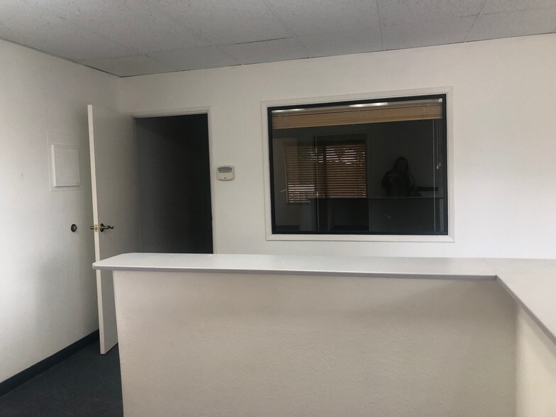 More Photos Of 3777 Tibbetts St, Riverside Office For Lease