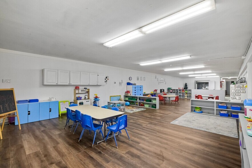 More Photos Of 855 Barham Dr, San Marcos Religious Facility For Lease