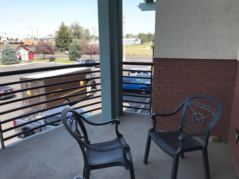 More Photos Of 3544 E 17th St, Ammon General Retail For Lease