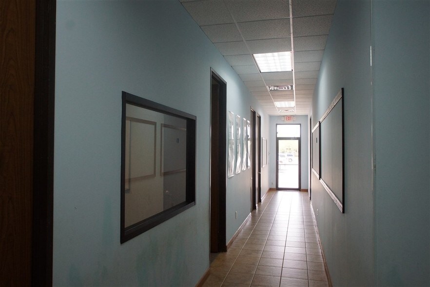More Photos Of 5855 Sovereign Dr, Houston Office For Lease