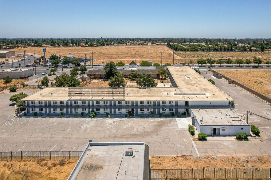 More Photos Of 4278 W Ashlan Ave, Fresno Apartments For Sale