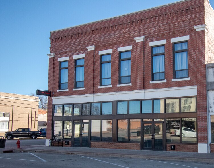 More Photos Of 322 E Don Tyler Ave, Dewey Storefront For Sale