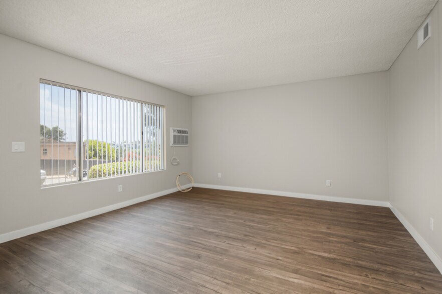More Photos Of 725 Alturas Ln, Fallbrook Apartments For Sale