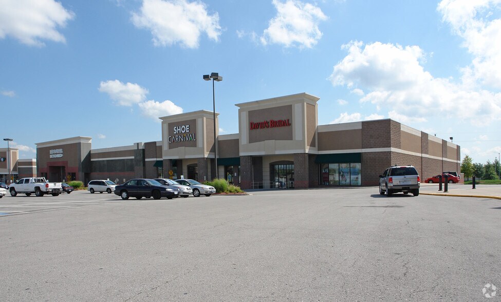 More Photos Of 8111-8201 NW Roanridge Rd, Kansas City General Retail For Lease