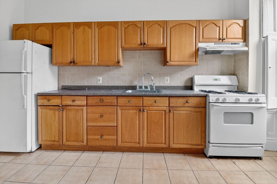 More Photos Of 1404 Madison Ave, Baltimore Apartments For Sale