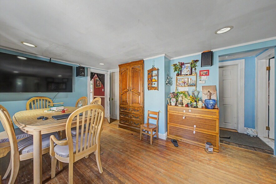 More Photos Of 23 Malcolm St, Morristown Industrial For Sale