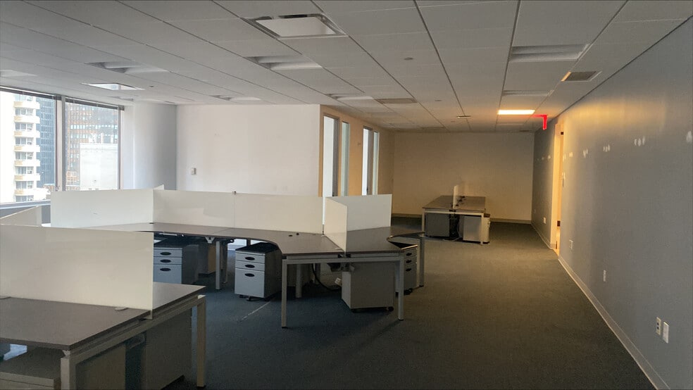 More Photos Of 805 Third Ave, New York Office For Lease
