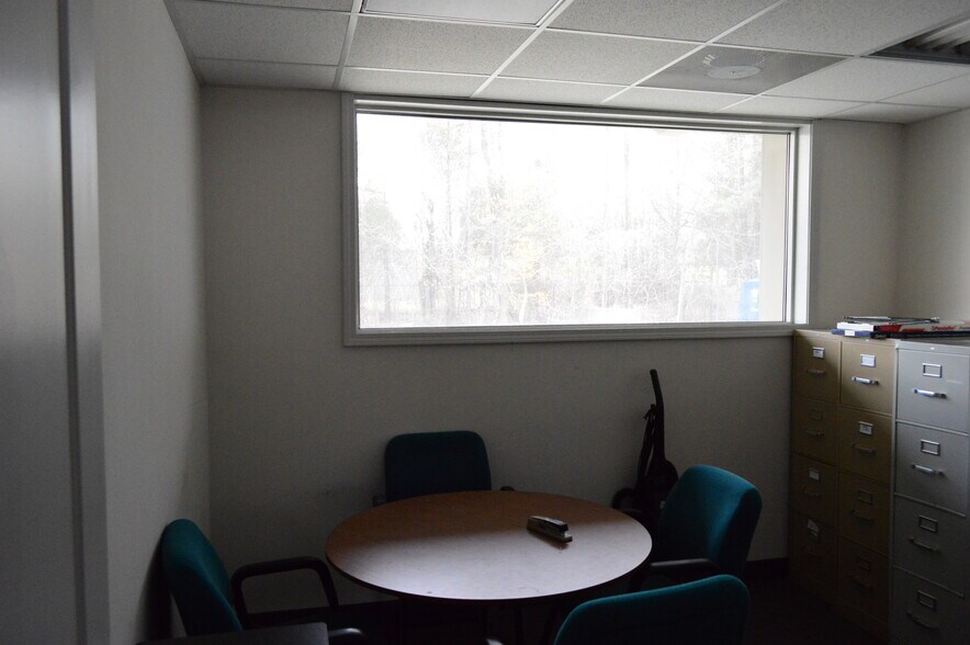 More Photos Of 339 City Lake Rd, Lexington Truck Terminal For Lease