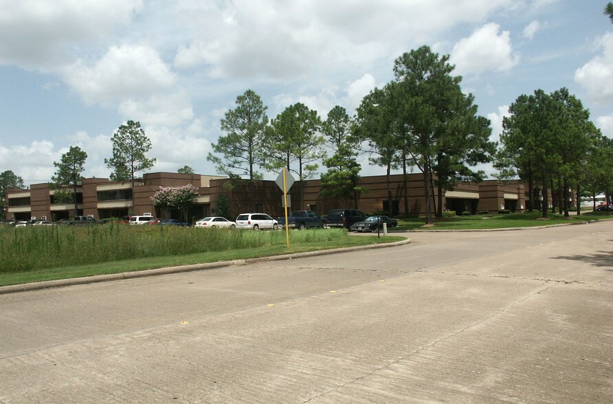 More Photos Of 9821 Whithorn Dr, Houston Office For Lease