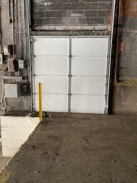 More Photos Of 1901 Old Butler Rd, New Castle Warehouse For Sale