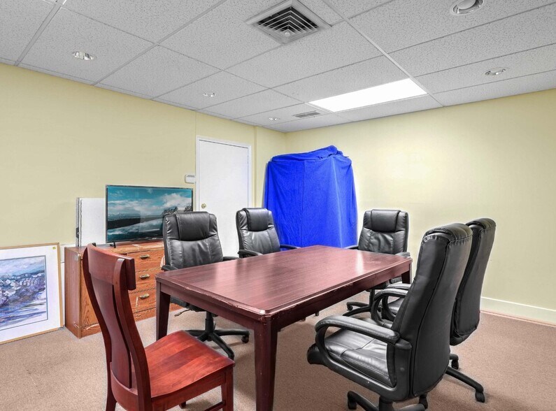 More Photos Of 1420 Prince St, Alexandria Office For Lease