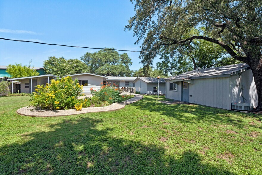 More Photos Of 6401 Menchaca Rd, Austin Flex For Sale