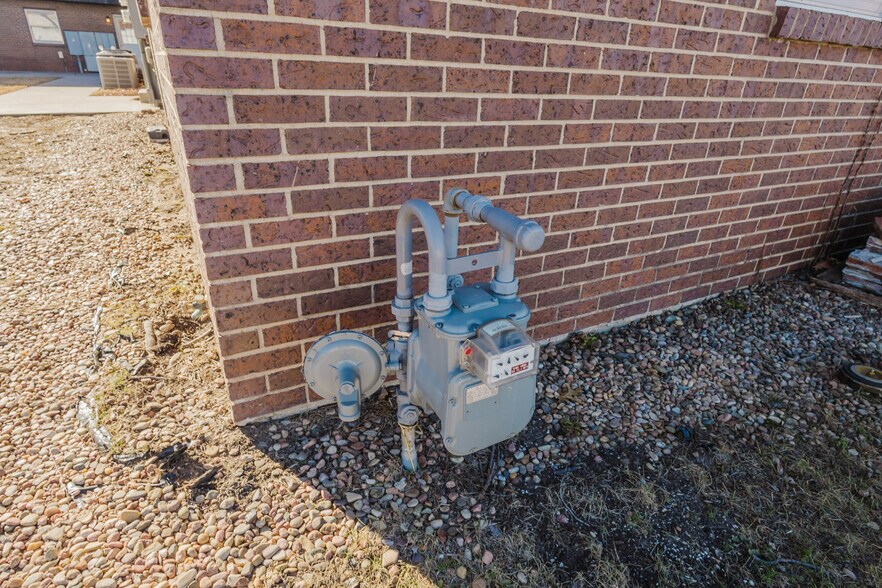 More Photos Of 3102 Sierra Pky, Hutchinson Apartments For Sale