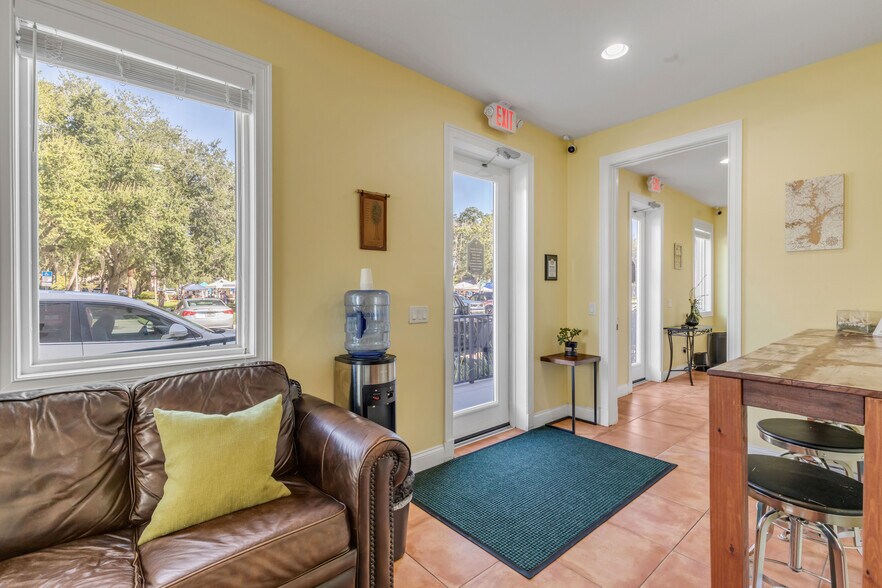 More Photos Of 136 Julia St, New Smyrna Beach Flex For Sale