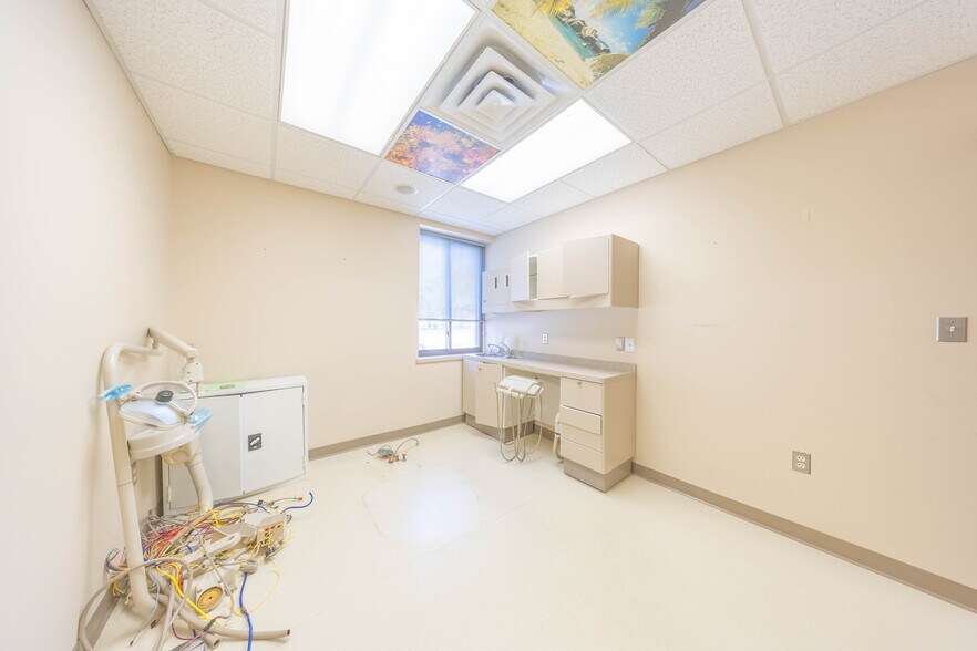 More Photos Of 43-47 Nason St, Maynard Bank For Lease