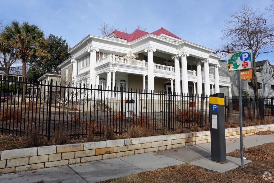 More Photos Of 1806 Rio Grande St, Austin Medical For Lease