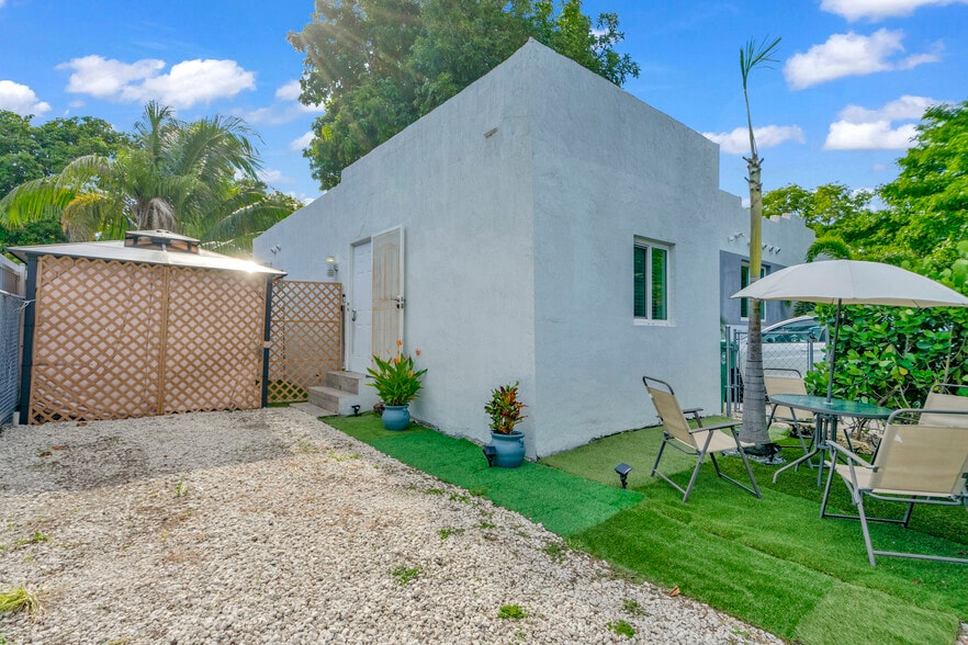 More Photos Of 2900 SW 4th St, Miami Apartments For Sale