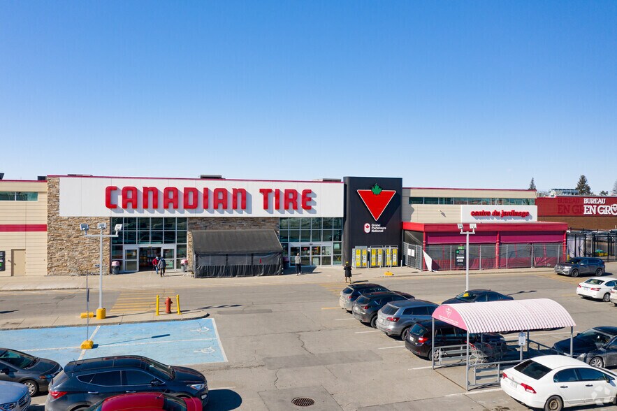 More Photos Of 3237 Boul des Sources, Dollard-des-Ormeaux General Retail For Lease